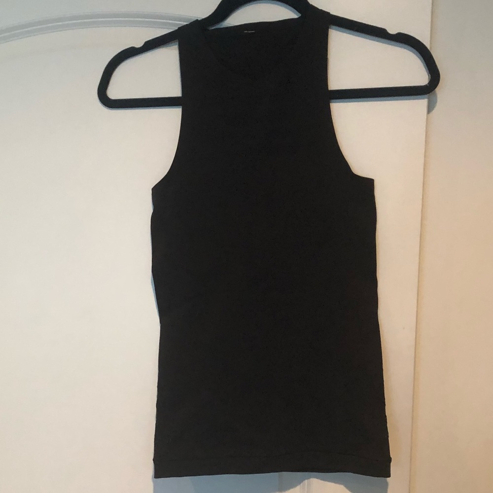 Lululemon black tank